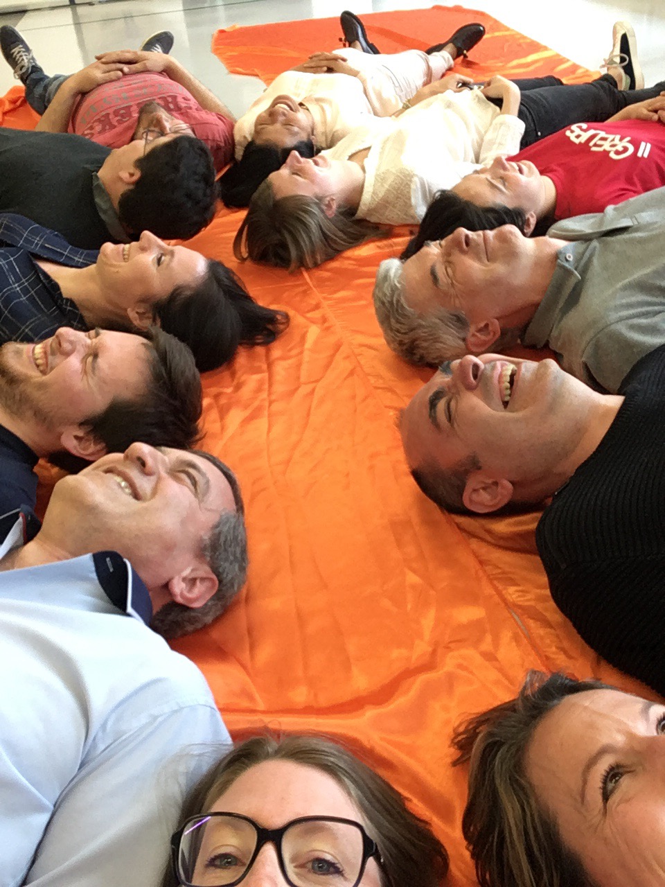 Réflexe Du Corps Parfois Après Un Fou Rire Inscription séances de Yoga du Rire – Sophrologie St-Priest Est Lyonnais